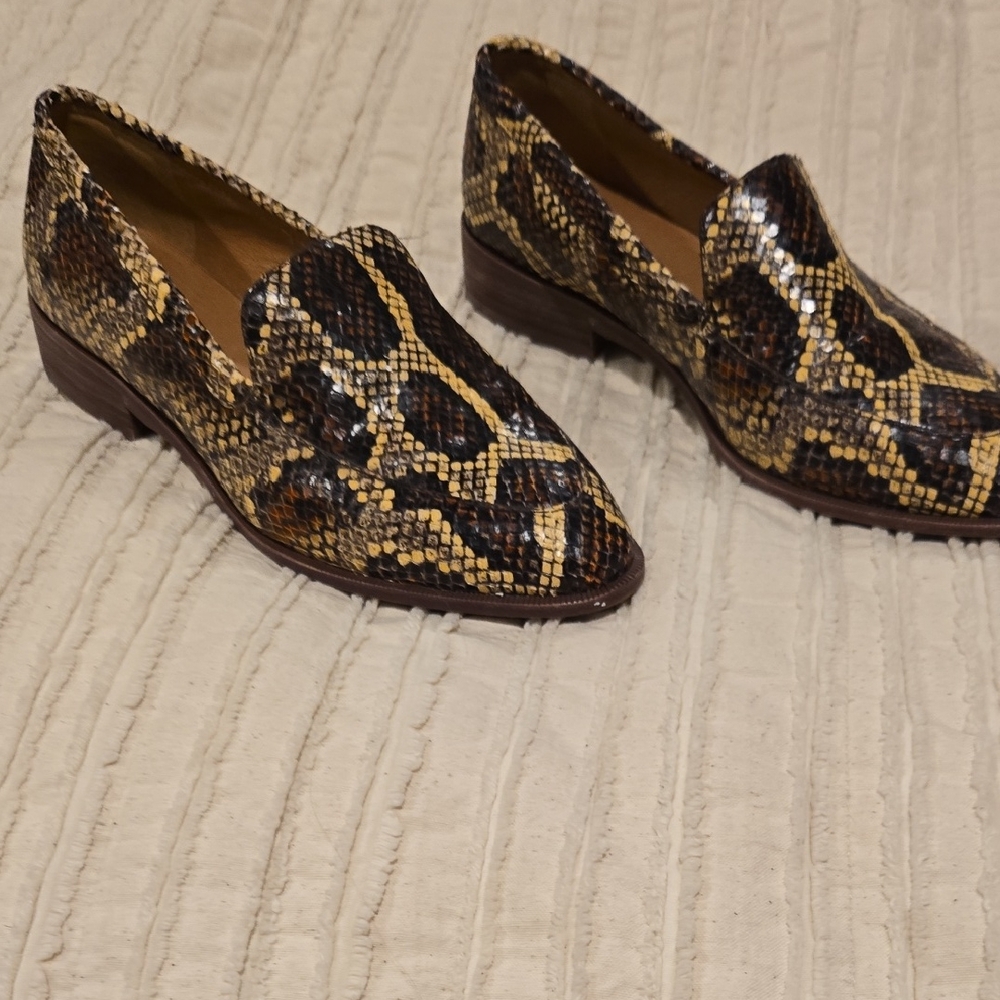 Brown Snakeskin Flats with Sleek Loafer Design Madewell